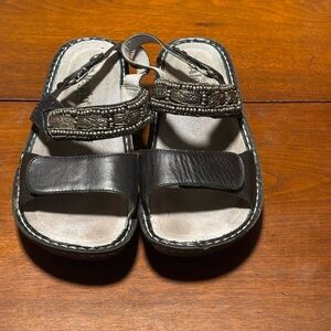 Women’s Algeria Black/Silver. Sandals Size 8 Style Code VER-834
